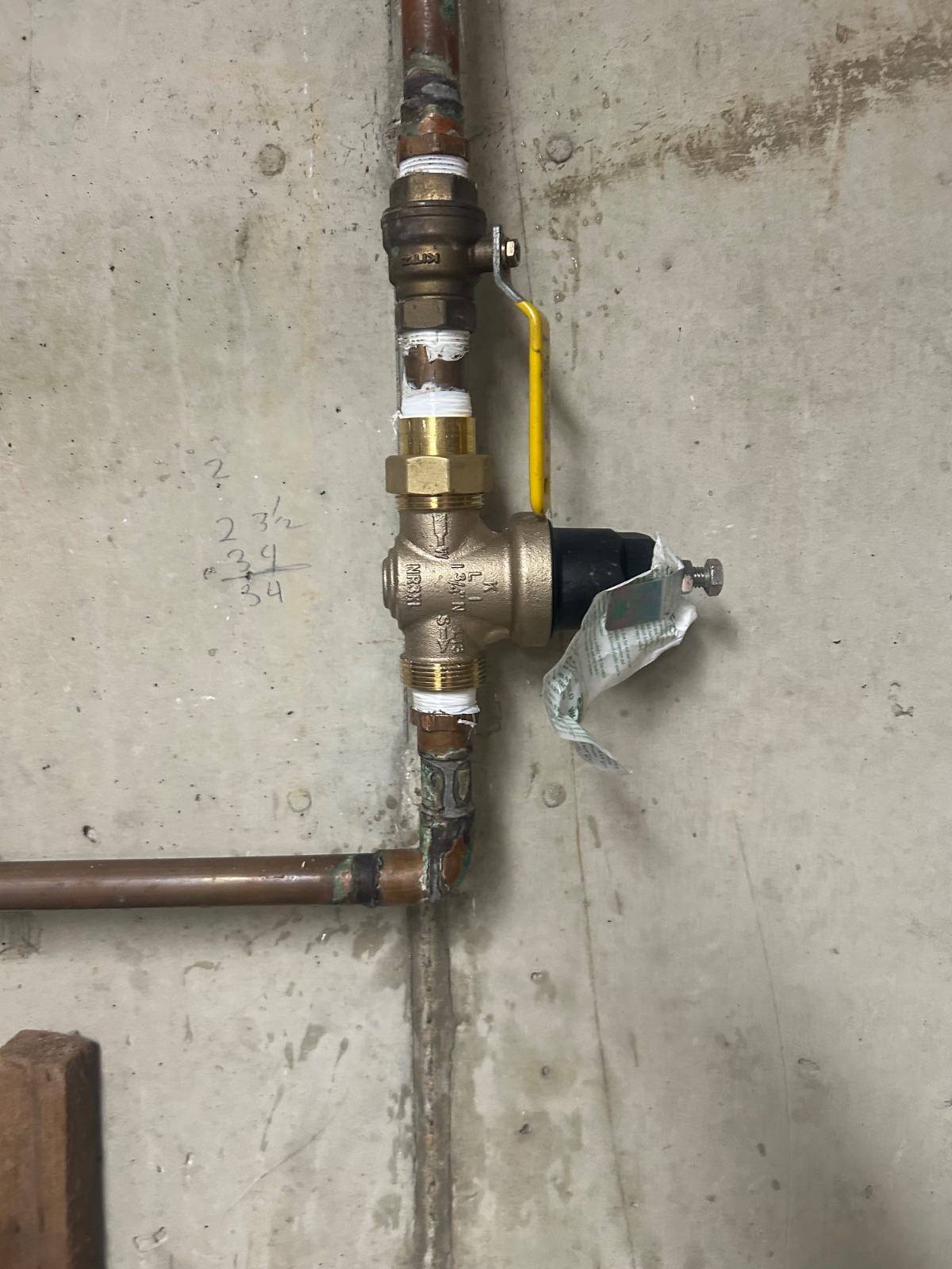 Fixtures (Toilet/Faucet/Disposal) in Garland County, AR by Bowen Plumbing